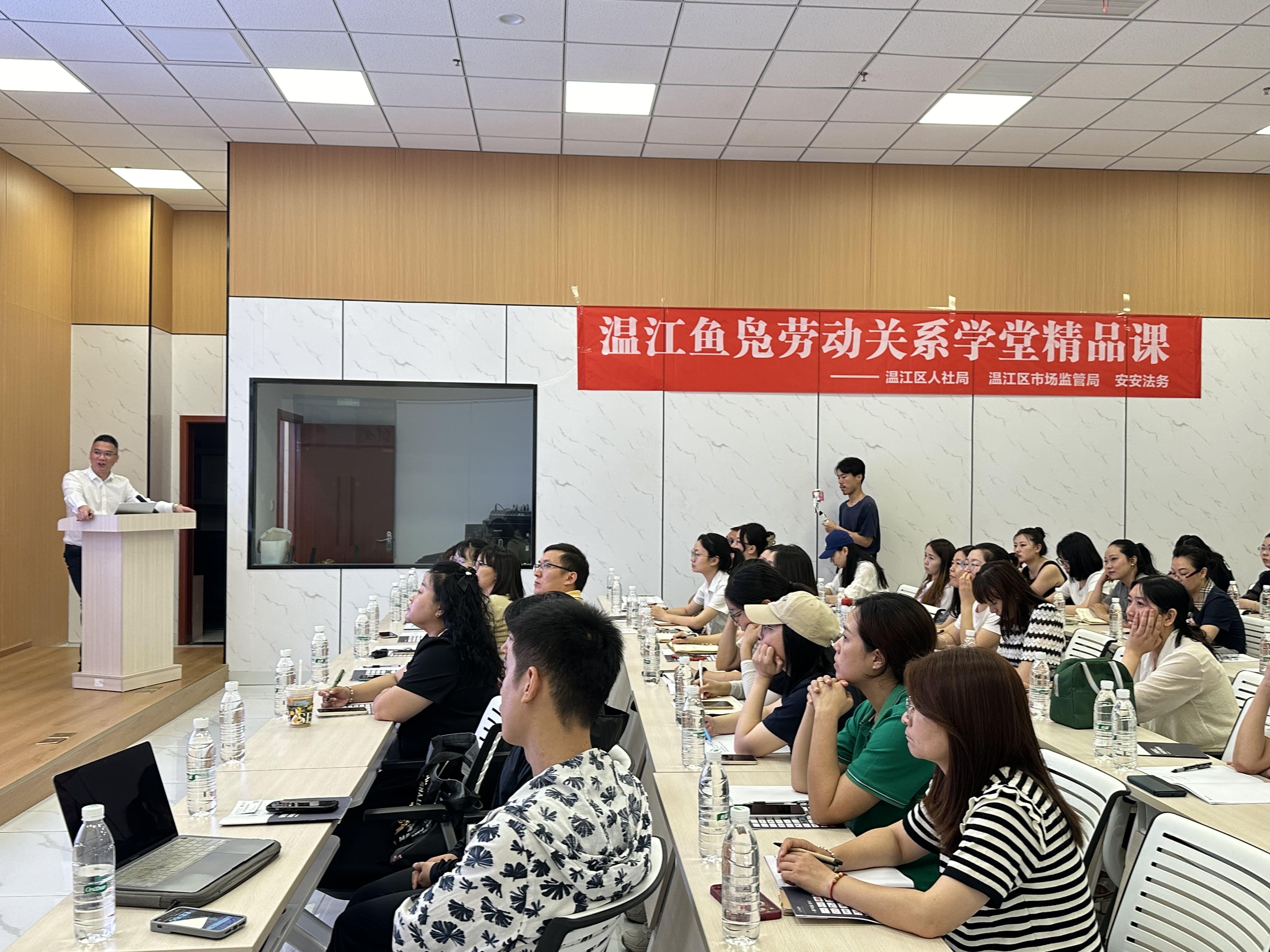 fcab52cf4240efdf232b8d425945a54021597.jpg fcab52cf4240efdf232b8d425945a54.jpg