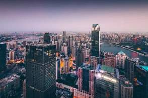 延迟复工期间工资应该这样计算,公司不发能否要求赔偿? 延迟复工期间工资应该这样计算,公司不发能否要求赔偿?