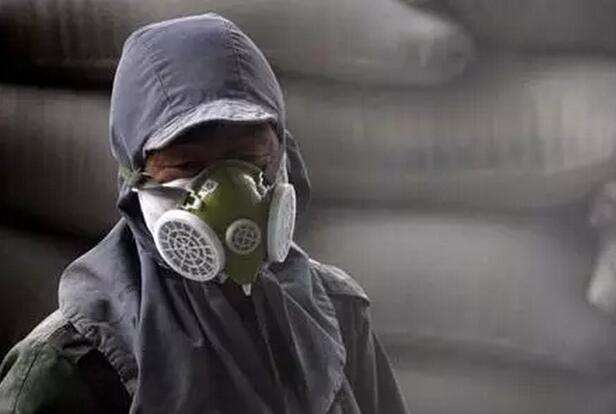 入职新公司后查出肺病，上家单位遗留的职业病离职后该谁承担？